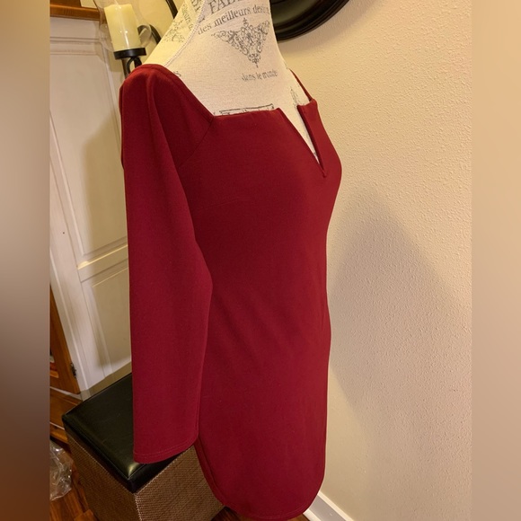 LN LULUS BURGUNDY FLATTERING BODYCON FIT DRESS. SQUARE NECKLINE, LONG SLEEVES, - Picture 5 of 13